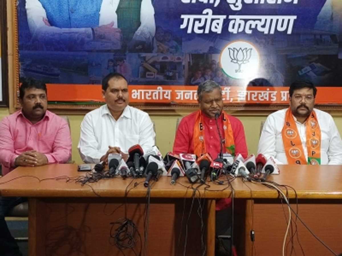 पशु तस्करों की गाड़ी से रौंदी गई लेडी सब इंस्पेक्टर संध्या की हत्या की सीबीआई जांच हो: बाबूलाल मरांडी